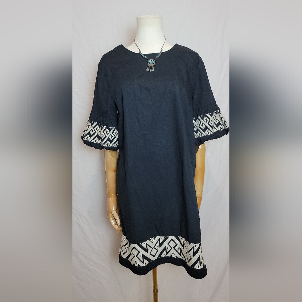 Banana Replublic Embroidered Sleeve Black Mini Dress, Size Medium